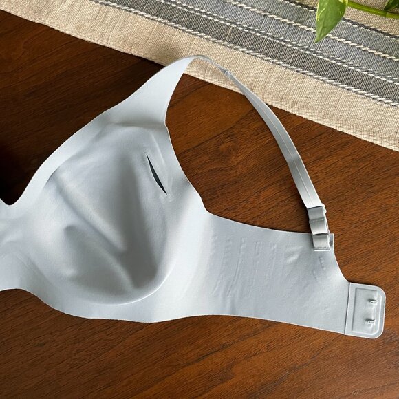 Knix Revolution V-Neck Bra #1 Seller Wireless Med. Support Light Blue Sz S+ NWOT - Picture 10 of 14